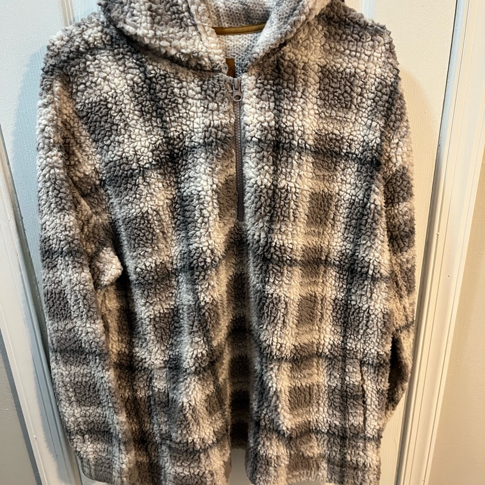 Koolaburra by Ugg Cream and Gray Plaid 1/4 Zip Hooded Sherpa Jacket Size Large